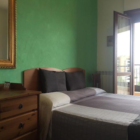 Bb Nuova Fiera Di Roma Bed & Breakfast ฟิวมิชีโน ภายนอก รูปภาพ