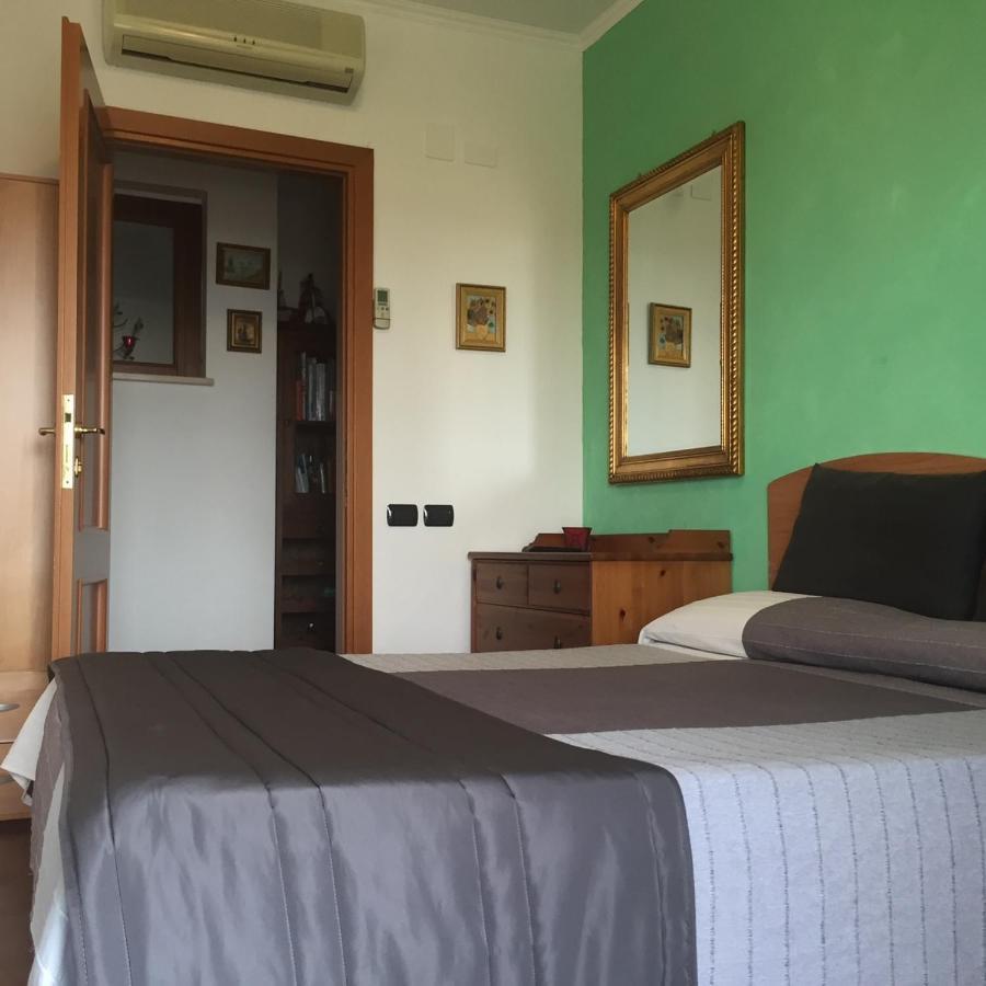 Bb Nuova Fiera Di Roma Bed & Breakfast ฟิวมิชีโน ภายนอก รูปภาพ