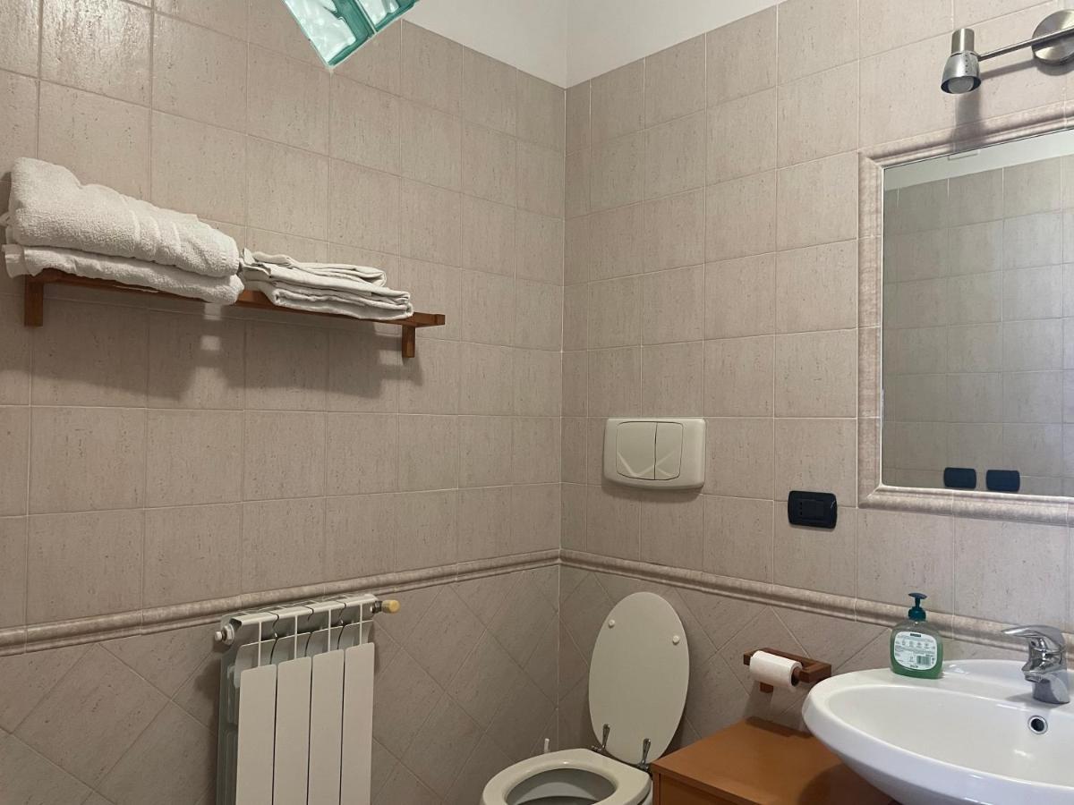 Bb Nuova Fiera Di Roma Bed & Breakfast ฟิวมิชีโน ภายนอก รูปภาพ