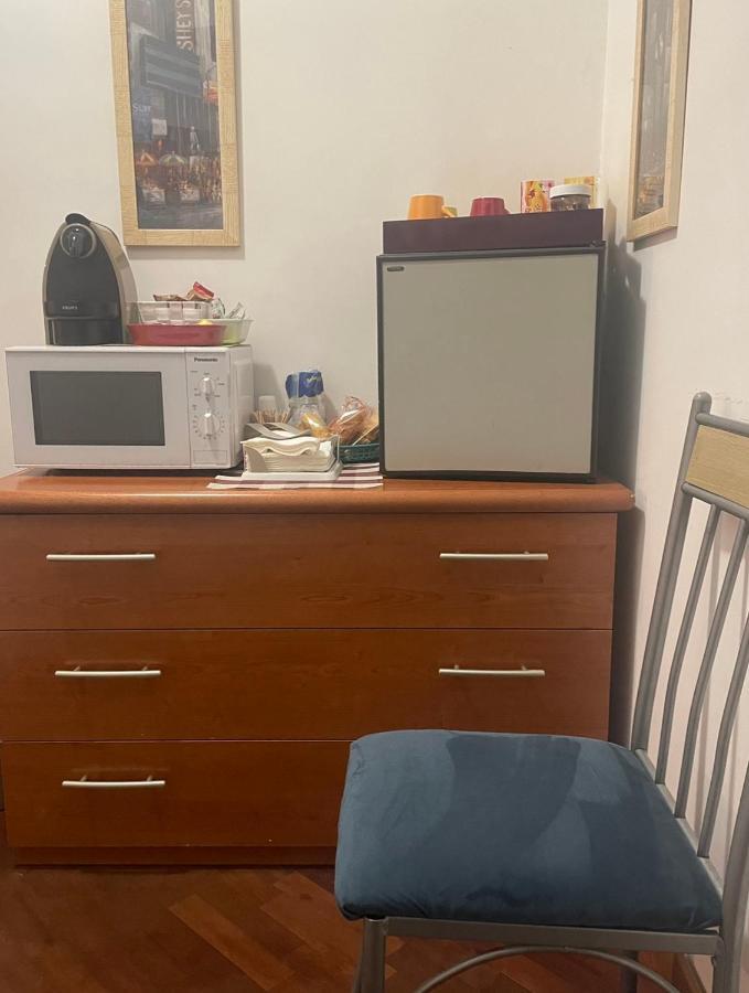 Bb Nuova Fiera Di Roma Bed & Breakfast ฟิวมิชีโน ภายนอก รูปภาพ